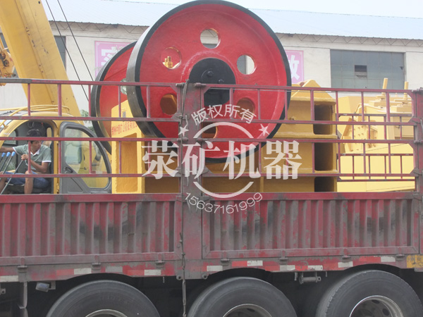 內蒙古包頭某化工集團200噸石灰石破碎線(xiàn)