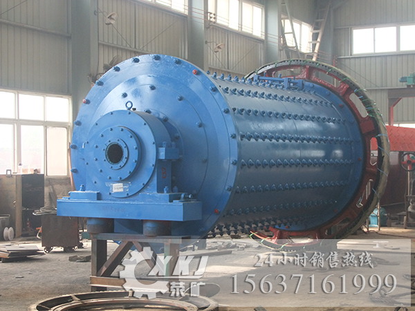 2100x4500格子球磨機車(chē)間組裝圖片